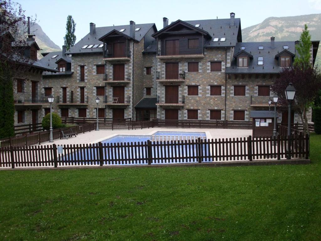 Apartamentos Nevados 28311 Ансилес Экстерьер фото